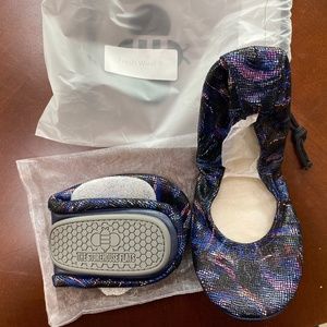 New Storehouse Flats Size 8